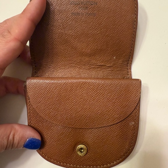 Louis Vuitton Monogram Coin Purse - Picture 3 of 8